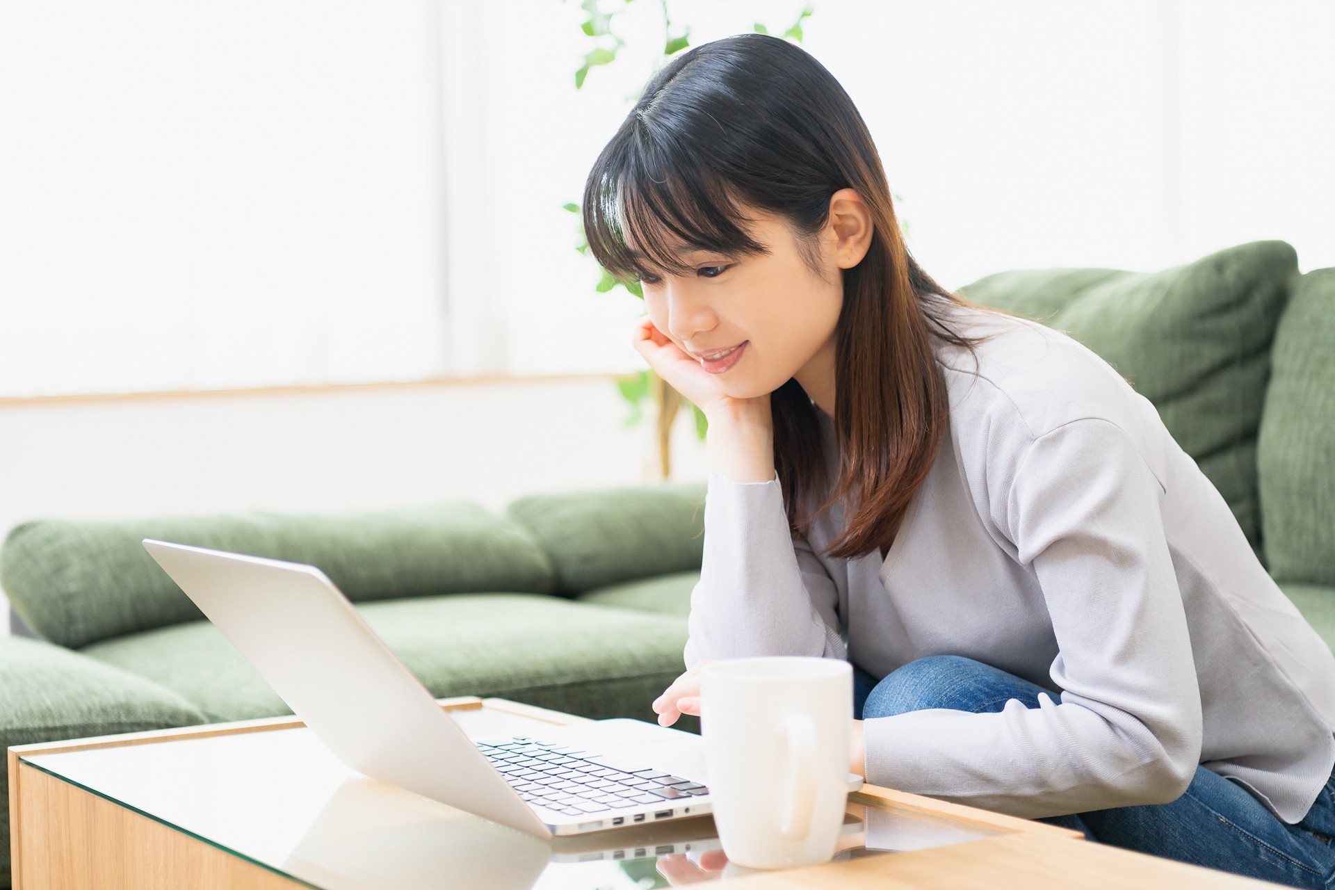 おうちで働く女性の心を整えるイランイラン＆ゼラニウム アロマケア